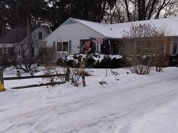 2nd image of 811 Bretton Rd