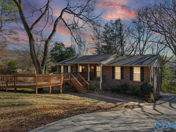 2504 Gaboury Ln NE, Huntsville, AL 35811