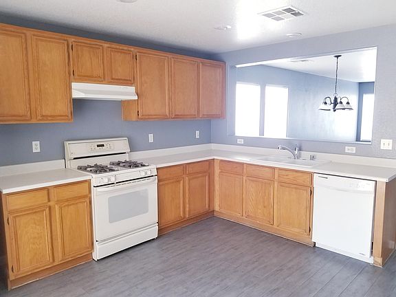 5th image of 11873 Magliana St