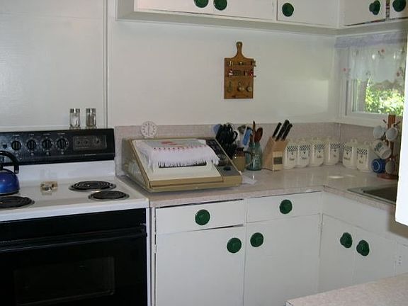 2nd image of 1427 Perkins Ave