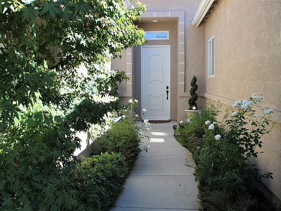 4th image of 2621 E Eclipse Ave