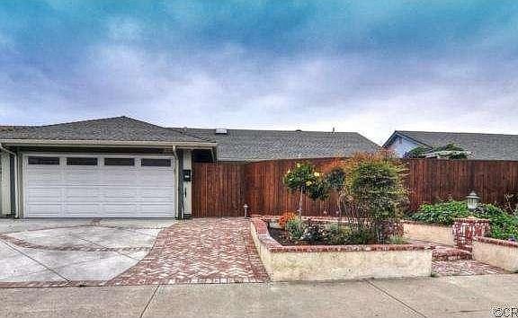 2nd image of 17181 Berlin Ln