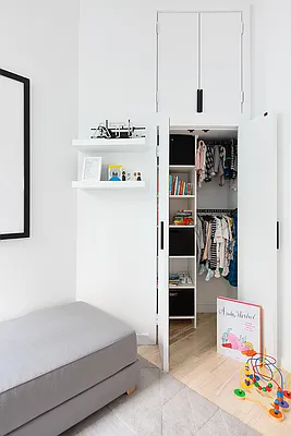 Sold by Compass | media 18