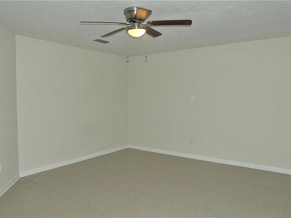 2nd image of 5816 NW 29th St