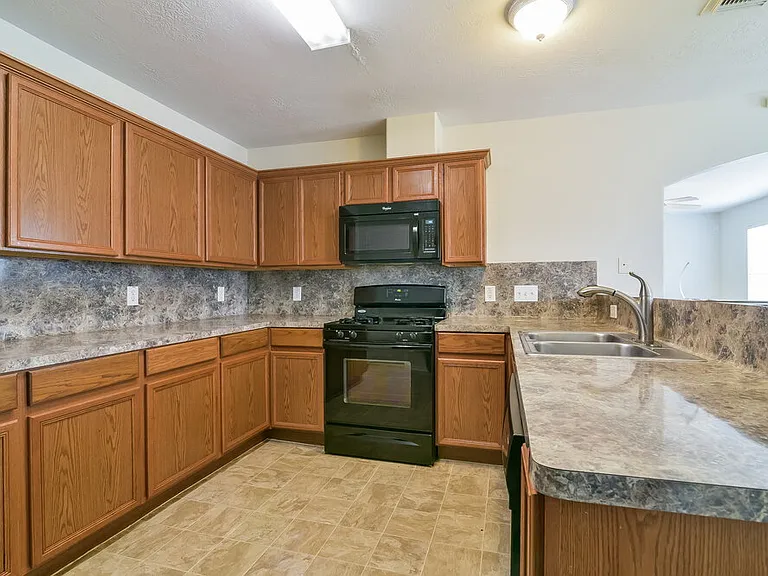 16347 Bantam Ridge Ct — Photo 13