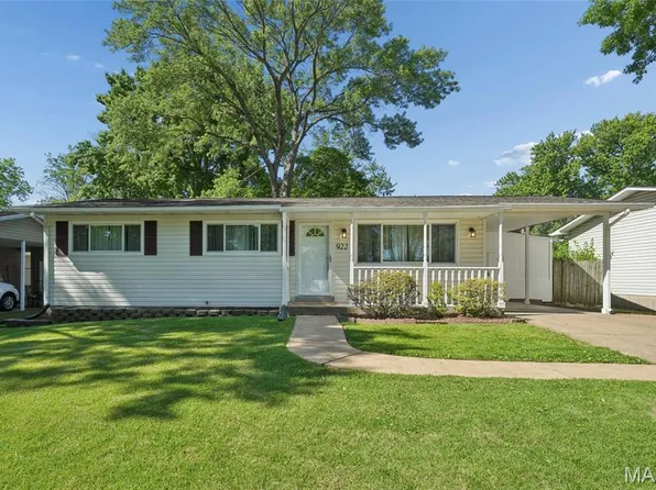 922 Chula Dr, Hazelwood, MO 63042
