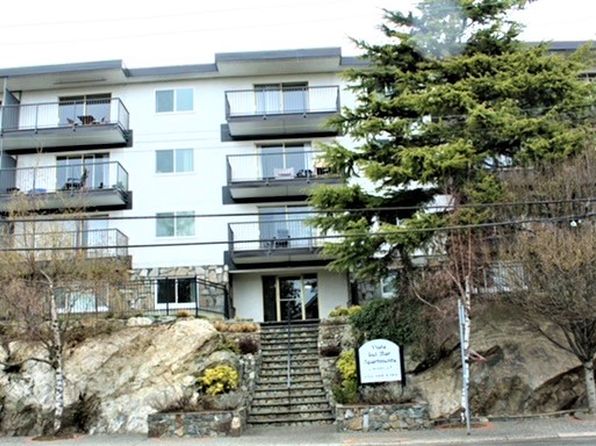 Vista Del Mar, 1378 Lyall St, Esquimalt, BC V9A 5J1