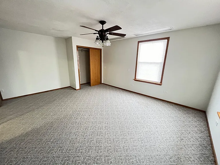 1085 W State Highway Cc — Photo 32