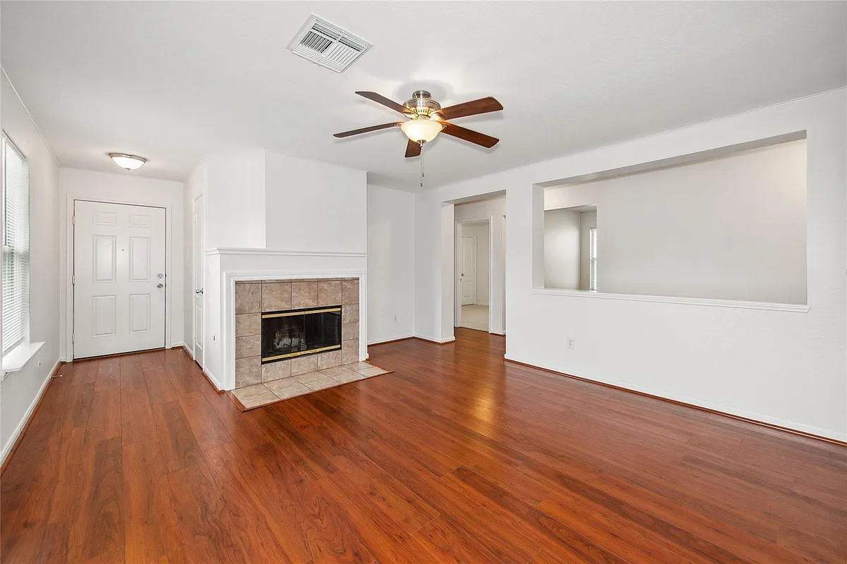 Building Photo - 16310 Chandler Ridge Ln