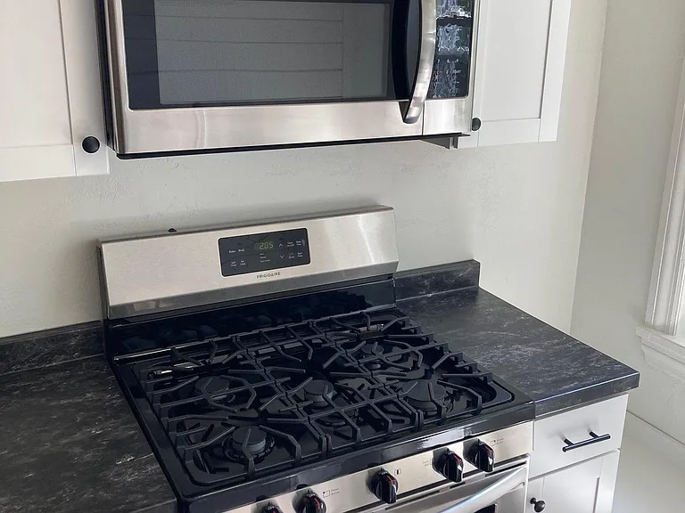 210 S Allen St #8 — Photo 18