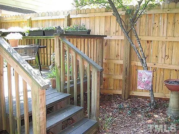 4th image of 108 Barbary Ct