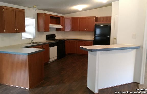 2nd image of 123 Deep Woods Dr