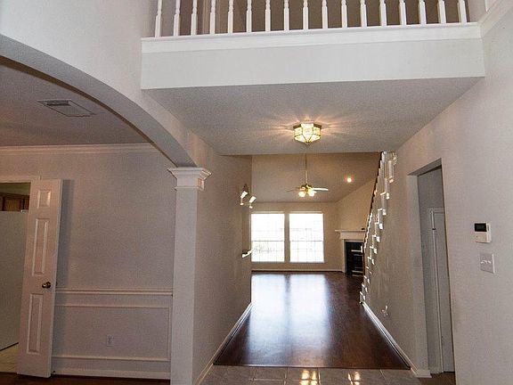 Front Entry Way
