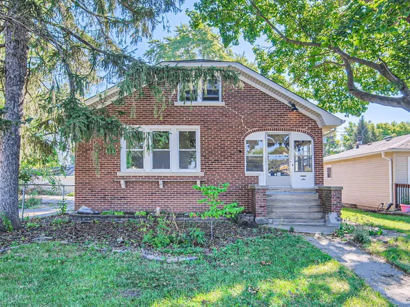 6 Park Dr, Joliet, IL 60436