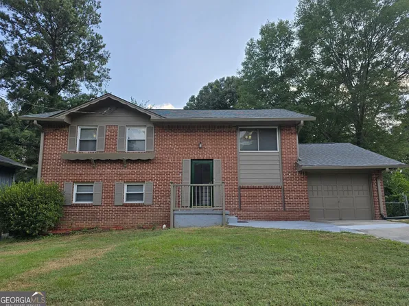 582 Roxbury Dr, Riverdale, GA 30274