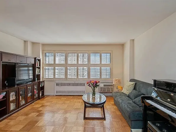 185 W End Ave APT 12G, New York, NY 10023