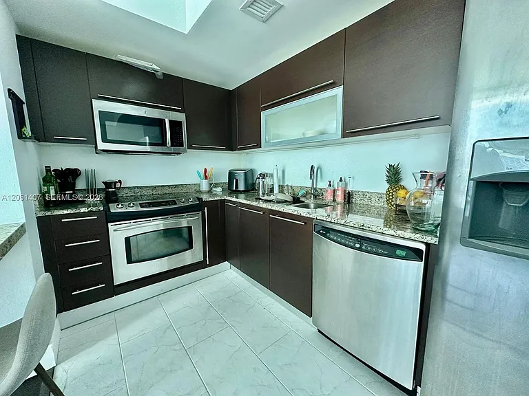 950 Brickell Bay Dr #2406 — Photo 4