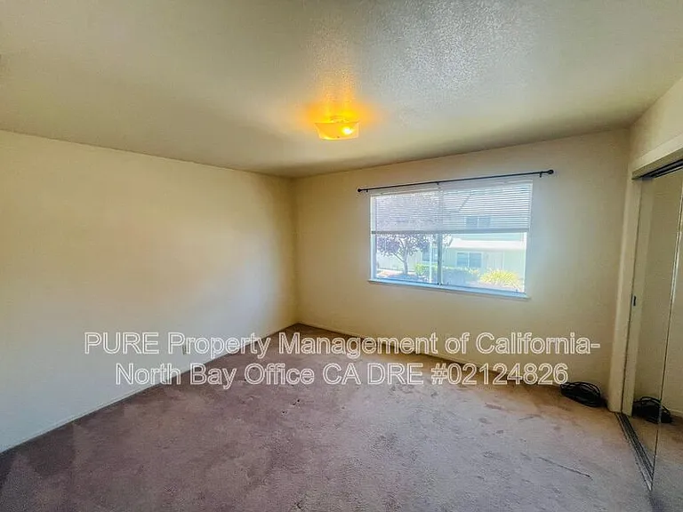 214 Main Cir — Photo 7