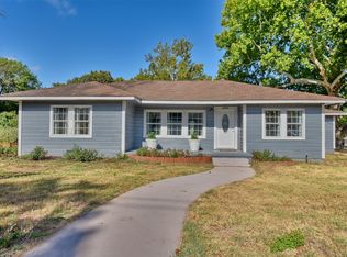 1300 S Chappell Hill St, Brenham, TX 77833