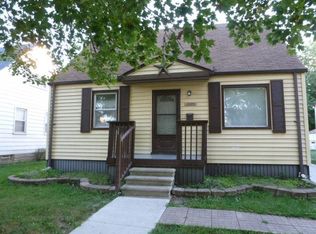 2099 Oceana St, Lincoln Park, MI 48146