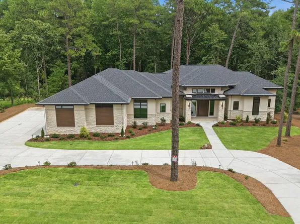 35 Woodenbridge Lane, Pinehurst, NC 28374