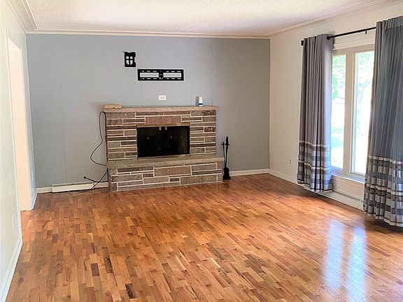 3rd image of 2216 Pamela Pl
