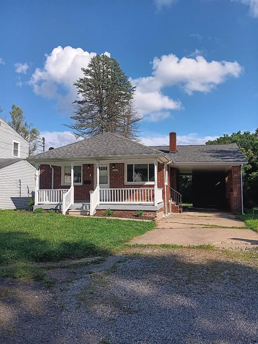 1829 Tyler St photo 1