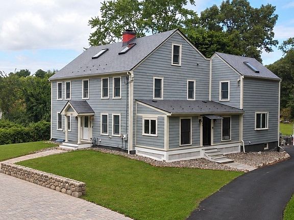 2nd image of 202 Boston Post Rd