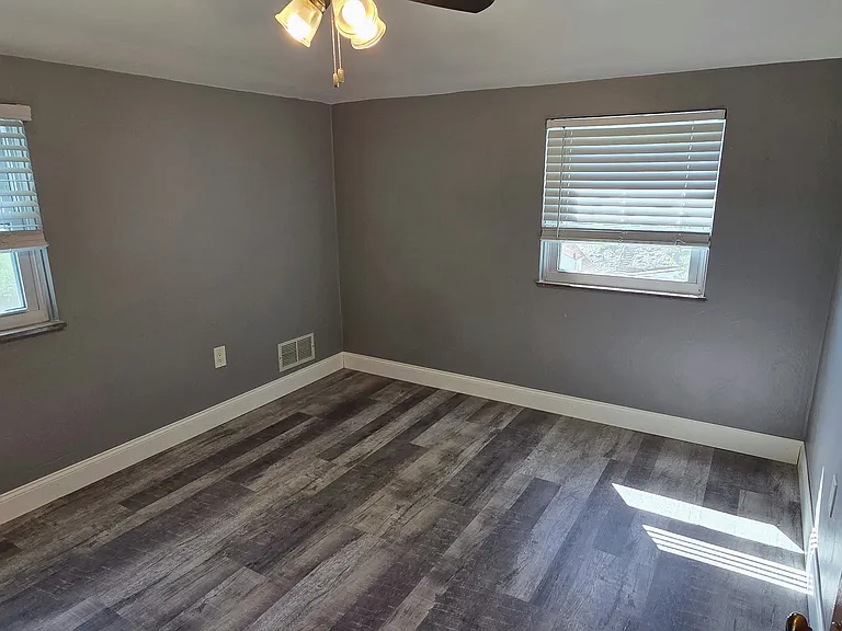 1113 Wareman Ave — Photo 16