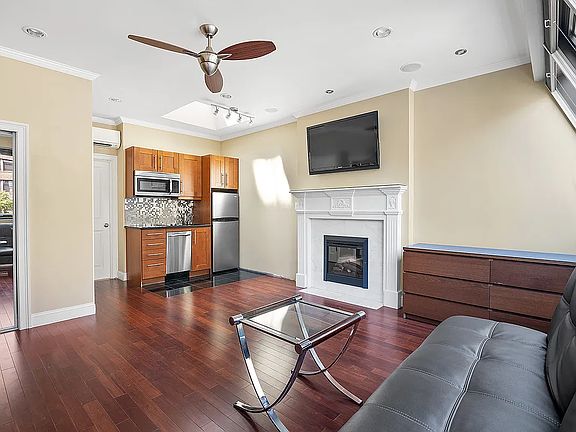 5th image of 258 W 71st St #3A
