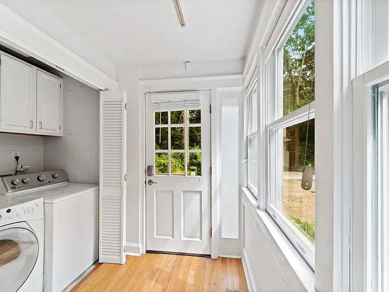 Laundry Room Cabinet