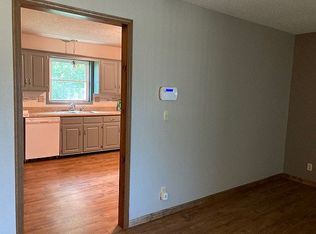 602 W Champain St, Eldon, MO 65026