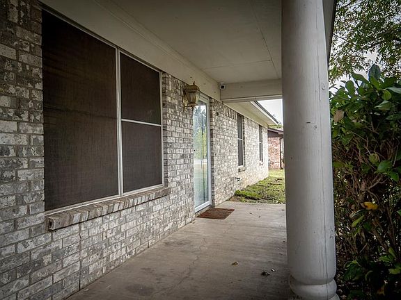 4th image of 8036 Raymond Ave