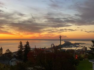 5 W 8th St #2A, Duluth, MN 55806