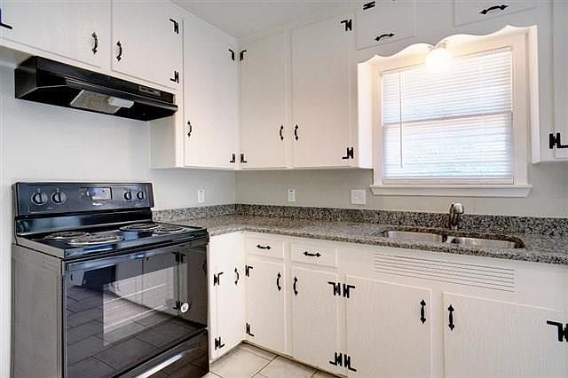 1st image of 225 Bedford Ct