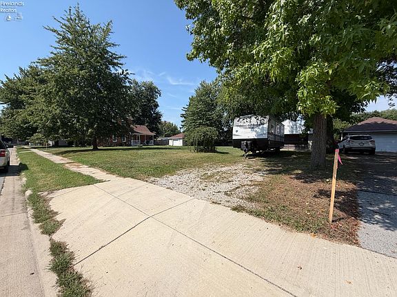 4th image of 429 W Cherry St