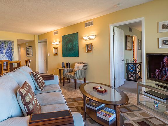 2nd image of 1901 S Roosevelt Blvd APT 104N