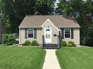 413 Ulstad Ave, Albert Lea, MN 56007
