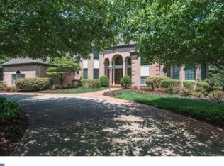 14 Woodglen Ln, Voorhees, NJ 08043