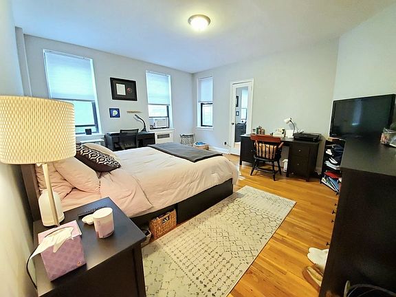 4th image of 10915 Queens Blvd APT 2C