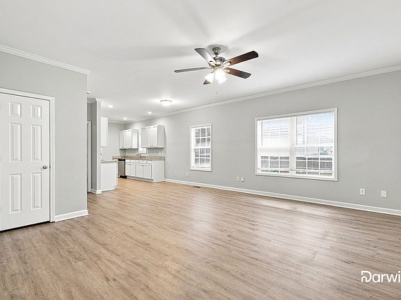 5th image of 295 Sterling St SE