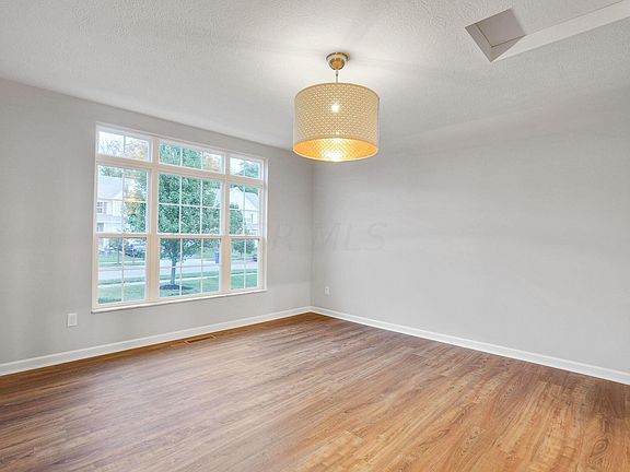 3rd image of 548 Buena Park Dr