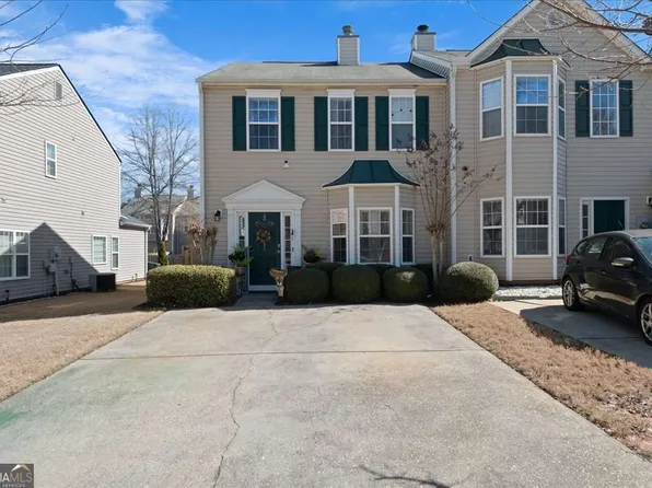 5036 Timber Hills Dr, Oakwood, GA 30566