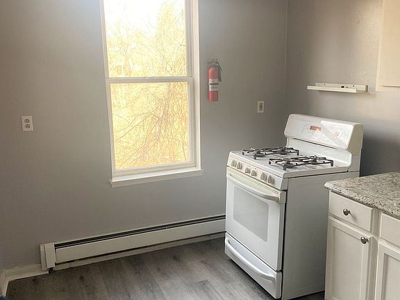 3rd image of 204 Minooka St Floor 2