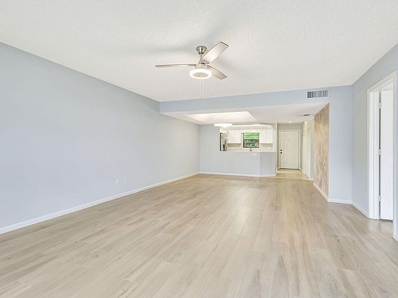 4th image of 327 Southwind Drive #105