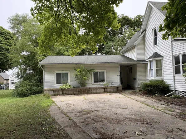931 S Fancher Ave #B, Mount Pleasant, MI 48858