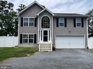 99 Lee Rd, Chester, MD 21619