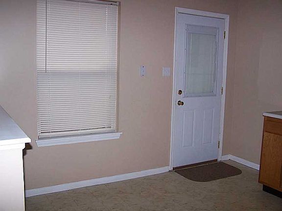 5th image of 914 Washington Cove Ln