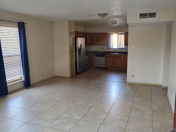 2nd image of 4433 N Stanton St APT 404