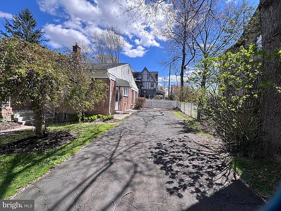 2nd image of 7919 Heather Rd